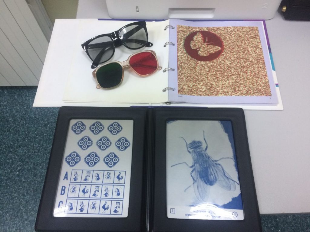 Stereo vision examination